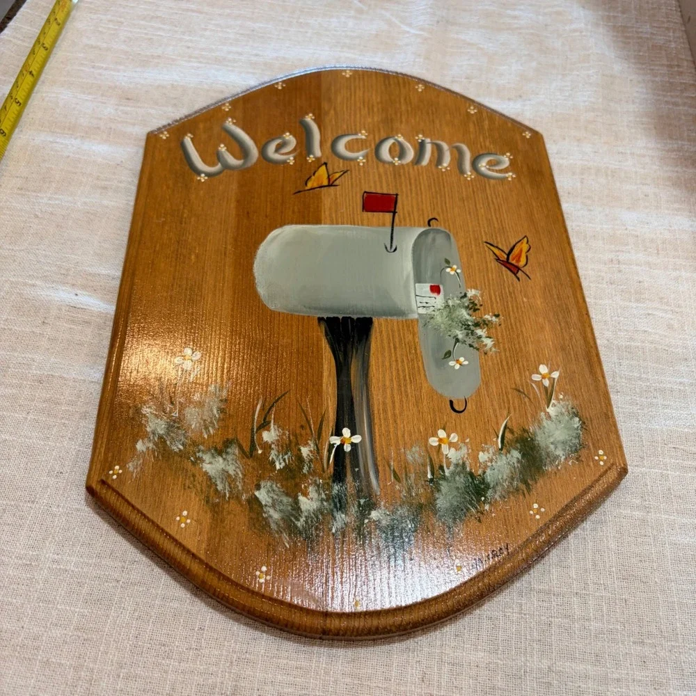 Croys Country Crafts Hand Painted Wood Welcome Sign Mailbox Butterfly Folk‎ Art